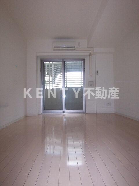 居室・リビング　居間です