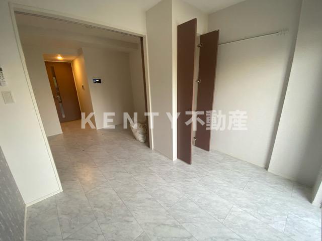 居室・リビング　こちらの居間で趣味の時間をお楽しみください