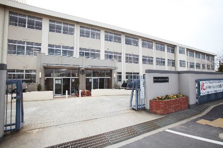 中学校　姫路市立飾磨西中学校（中学校）まで2437m