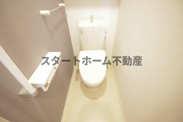 トイレ　落ち着いたトイレです
