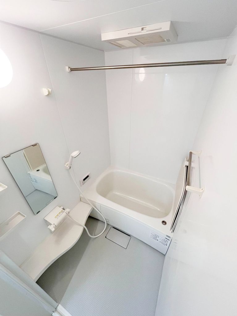 バス・シャワールーム　バス