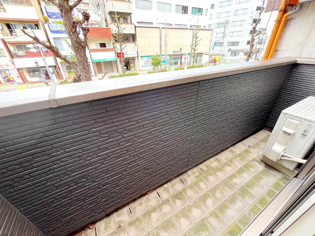 バルコニー　バルコニー