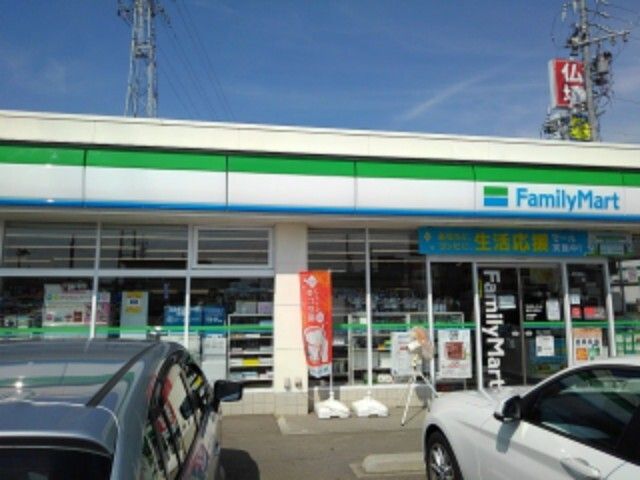 コンビニ　ファミリーマート長野大豆島店（コンビニ）まで350m