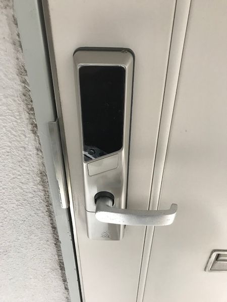 玄関　玄関電子キー