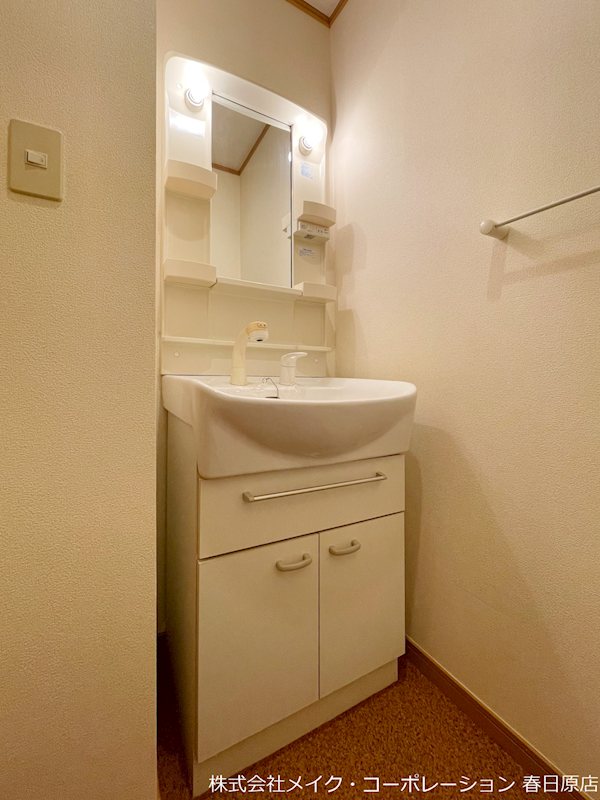 洗面設備　写真は同型タイプ