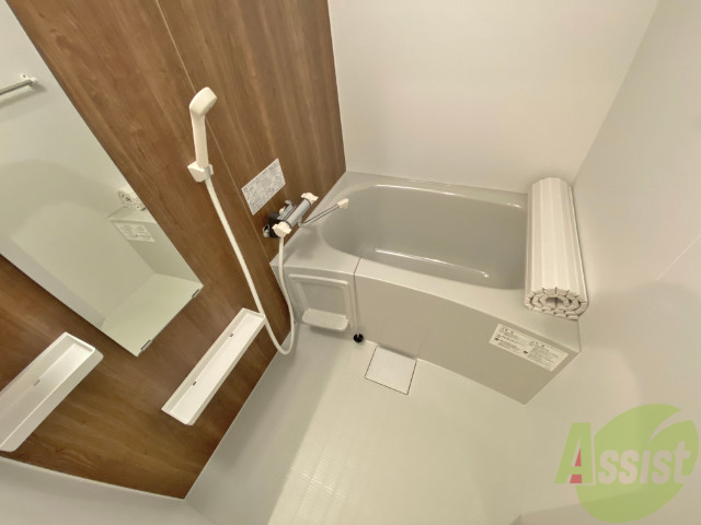 バス・シャワールーム　バスルームは日々の疲れを癒す大切な場所です。