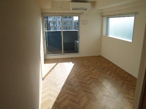 居室・リビング　室内