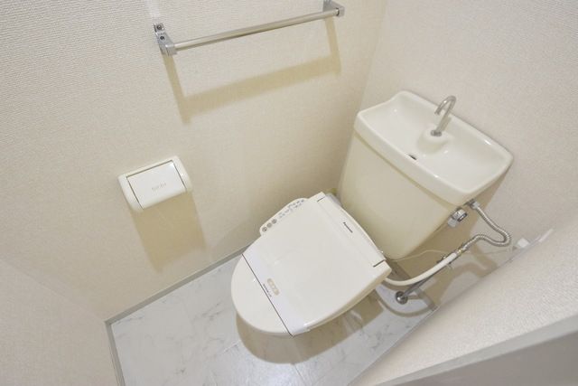 トイレ　同シリーズ