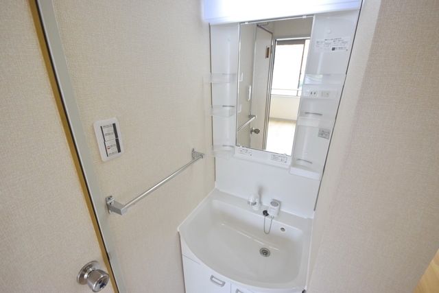 洗面設備　同シリーズ