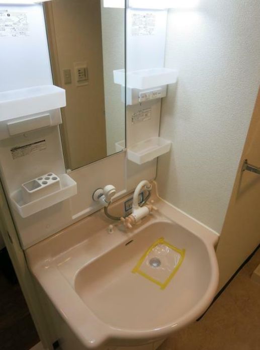 洗面設備　独立洗面化粧台付き