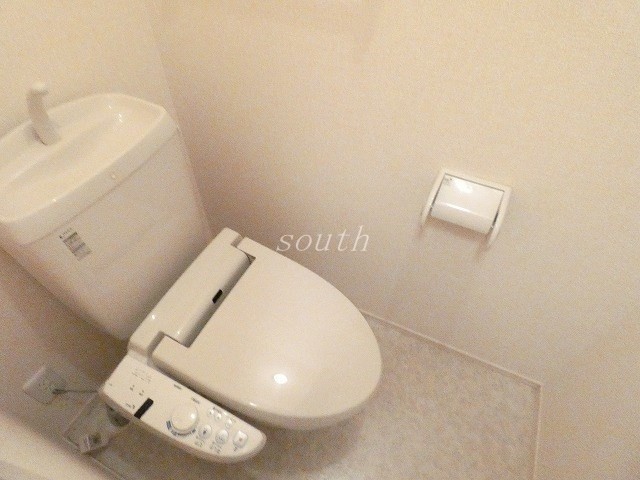 トイレ　ウォシュレット付きのトイレ