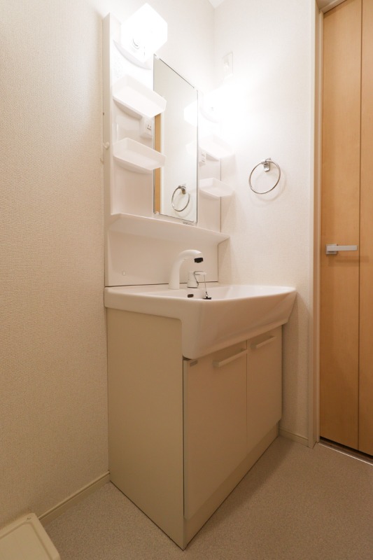 洗面設備　図面と現状が相違する場合は現状を優先とさ