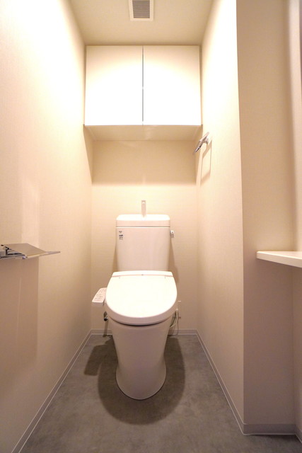 トイレ　※写真は同タイプ住戸です。