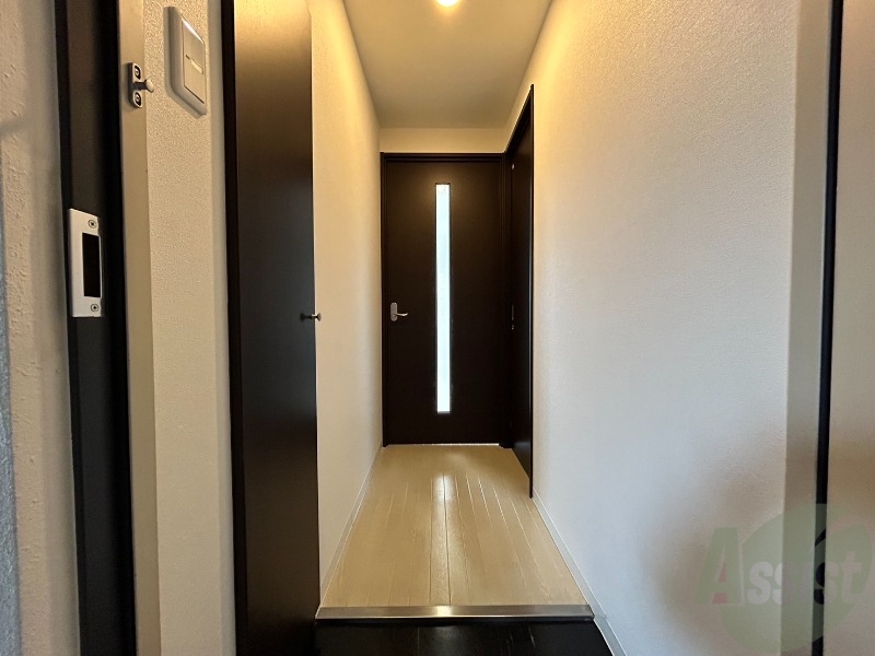 玄関　玄関の様子です。明るい印象ですね。気分もあがりそう。