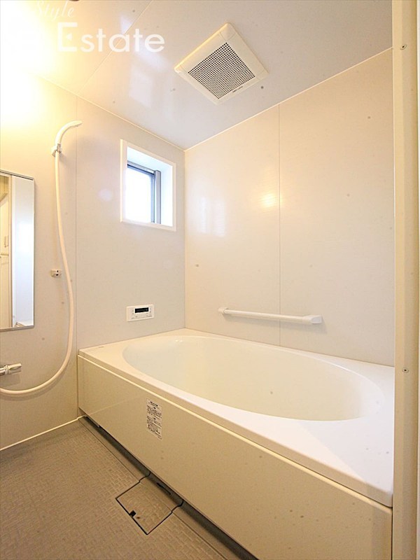 バス・シャワールーム　バスルーム