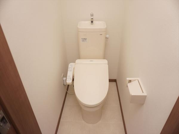 トイレ　トイレ