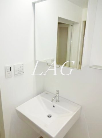 洗面設備　独立洗面台です。