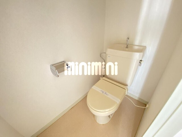 トイレ　同物件別室のイメージ写真