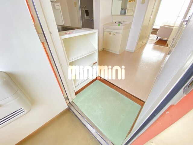 玄関　同物件別室のイメージ写真