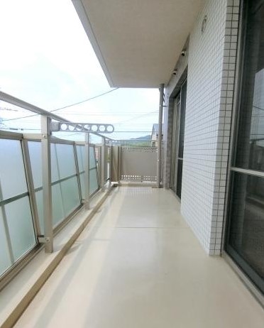 バルコニー　陽当たり良好なバルコニーです♪