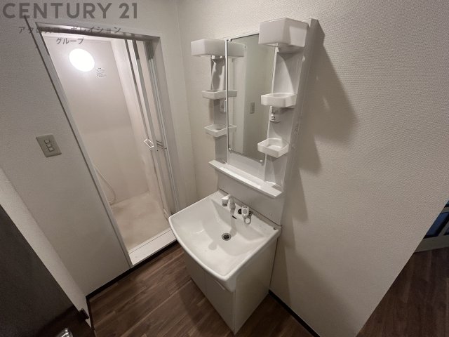 洗面設備　独立洗面台付き！