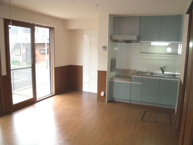 居室・リビング　明るい室内