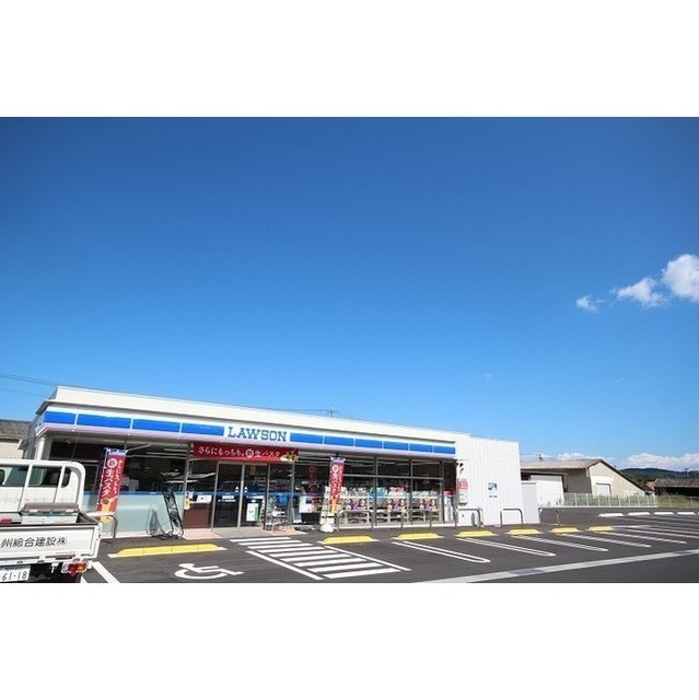 コンビニ　セブンイレブン津山大崎店（コンビニ）まで720m