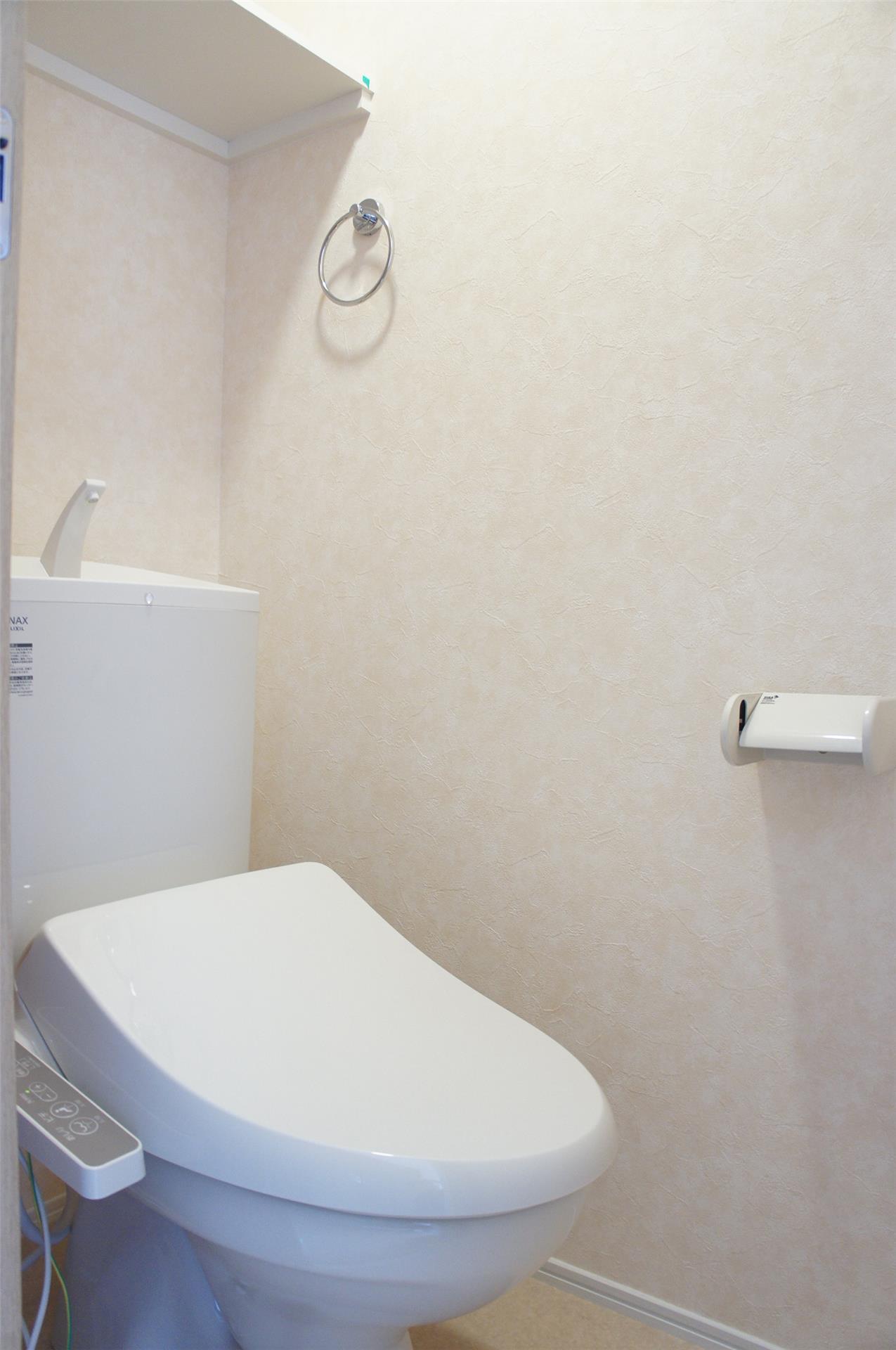 トイレ　写真は反転タイプです。