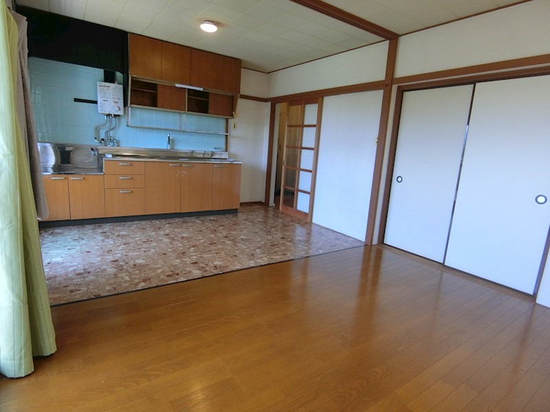 居室・リビング　南向きにつき陽当たり良好です