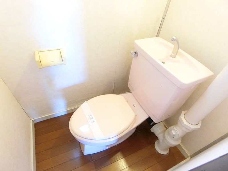 トイレ　清潔感のあるトイレです