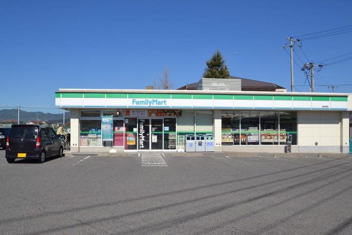 コンビニ　ファミリーマート西条東店（コンビニ）まで1800m