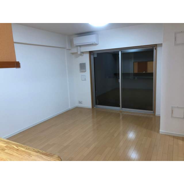 居室・リビング　同タイプ写真　※現況優先