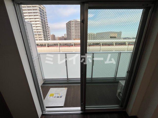 バルコニー　同建物内、別のお部屋の参考写真になります。
