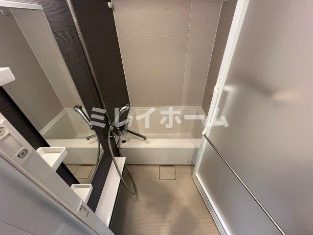 バス・シャワールーム　同建物内、別のお部屋の参考写真になります。