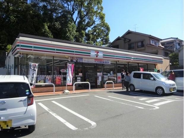 コンビニ　セブンイレブン鹿児島池之上町店（コンビニ）まで600m