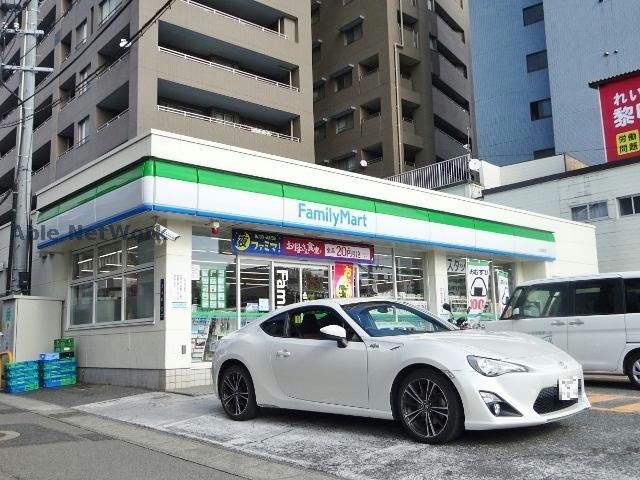 コンビニ　ファミリーマート上本町店（コンビニ）まで1300m