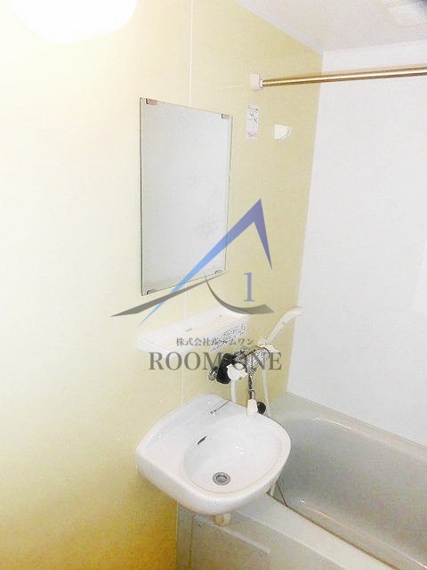 洗面設備　洗面台です。