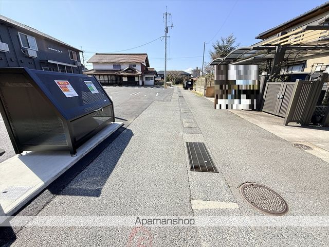 その他　前面道路（その他）まで0m