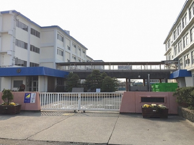 小学校　浜松市立芳川北小学校（小学校）まで350m