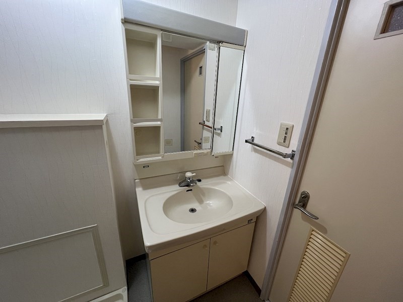 洗面設備　反転部屋参考