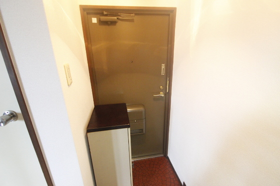 玄関　※別部屋の写真です