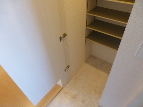 玄関　他号室参考写真