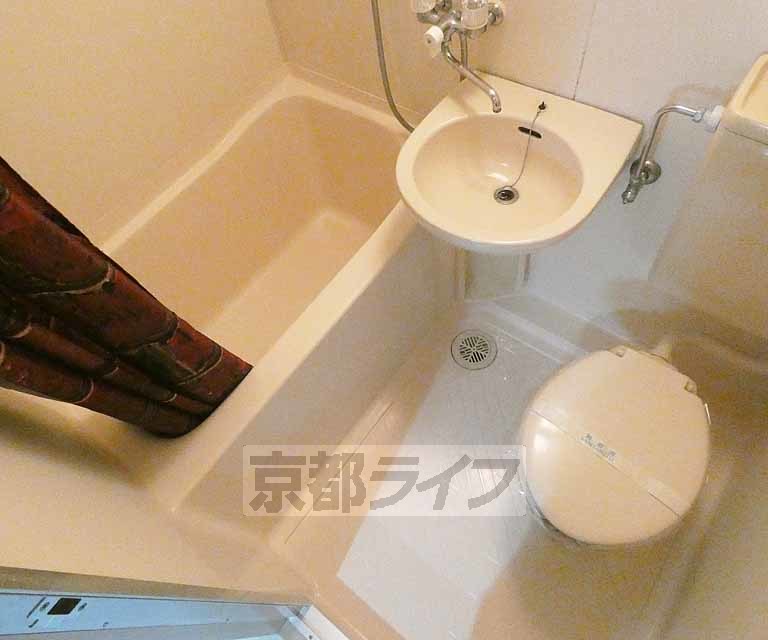 バス・シャワールーム　ユニットバス。