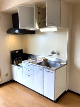 キッチン　コンパクトなキッチンで掃除もラクラク