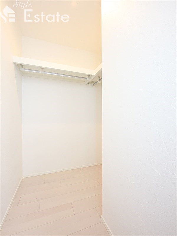 収納　ウォークインクローゼット