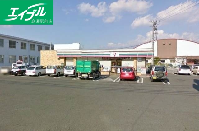 コンビニ　セブンイレブン岡山芳明小前店（コンビニ）まで384m