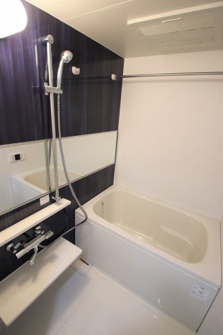 バス・シャワールーム　ゆったり過ごせるお風呂です