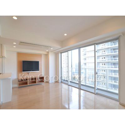 居室・リビング　同タイプ15階のお部屋を撮影。仕様が異なることがあります。