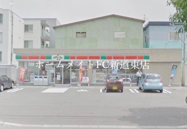 コンビニ　サンクス札幌北8条東店（コンビニ）まで368m