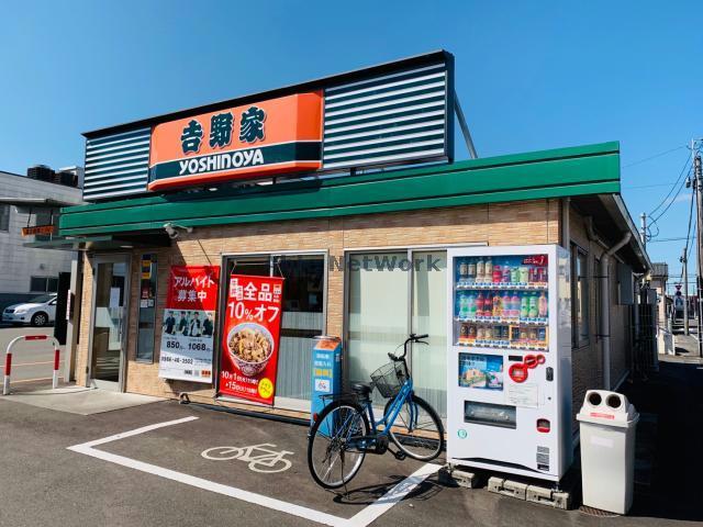 飲食店　吉野家10号線都城店（飲食店）まで165m